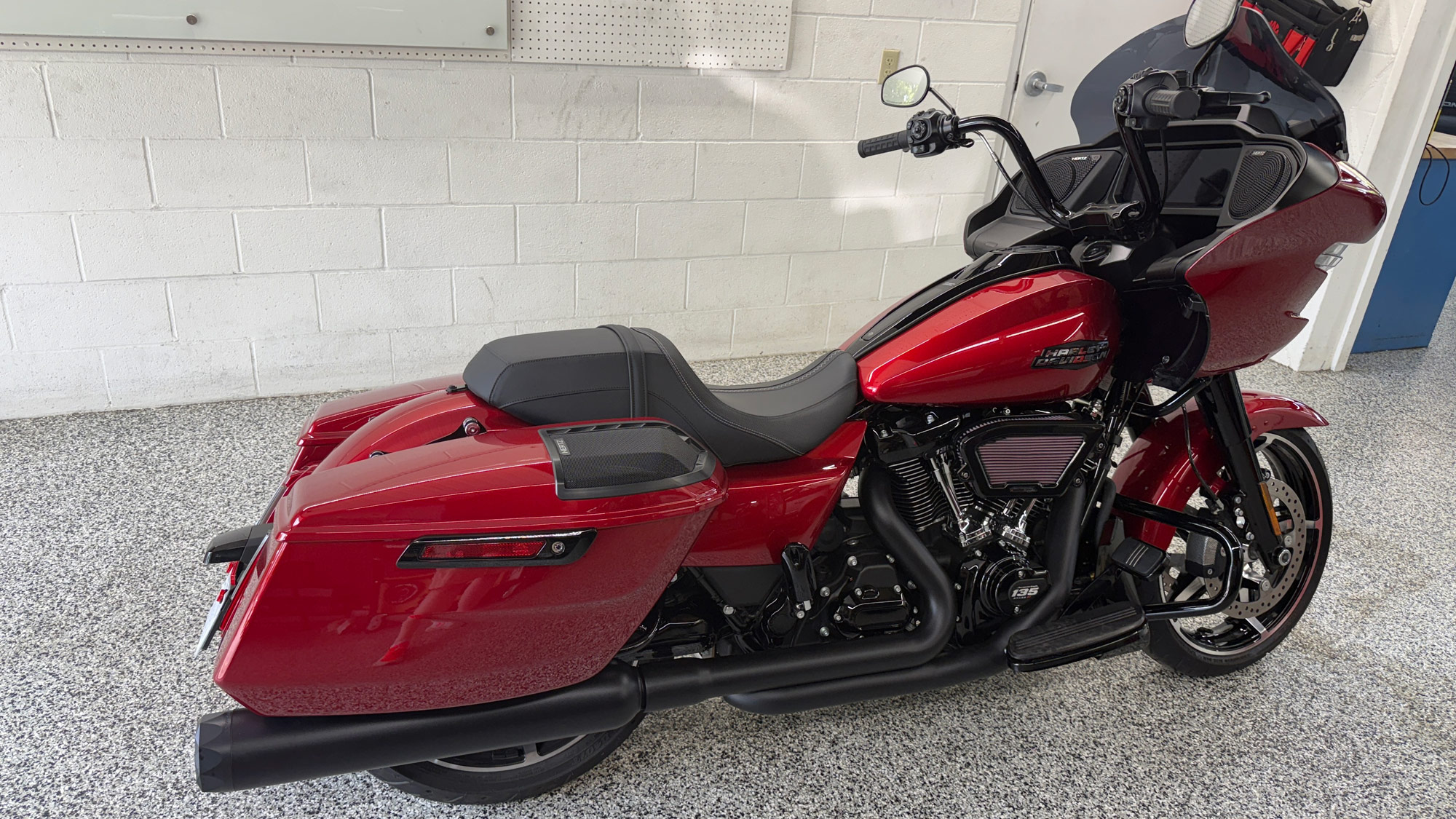 Harley-Road-Glide-2025-1